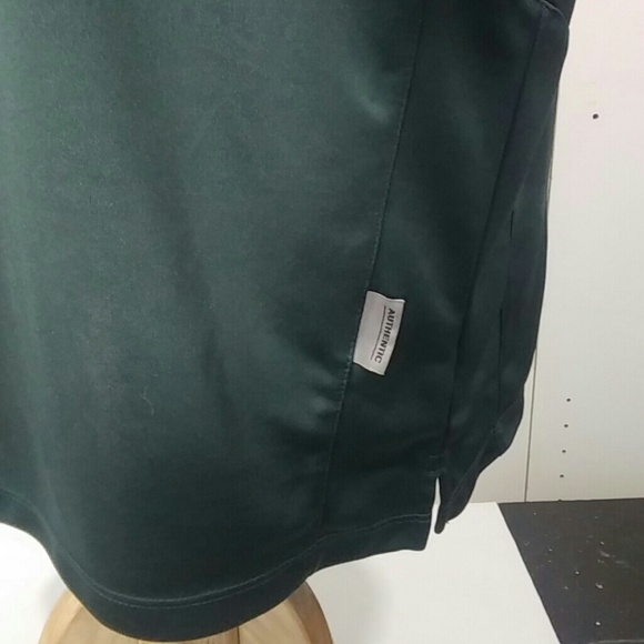 Nike Dri-FIT shirt. - Picture 6 of 8